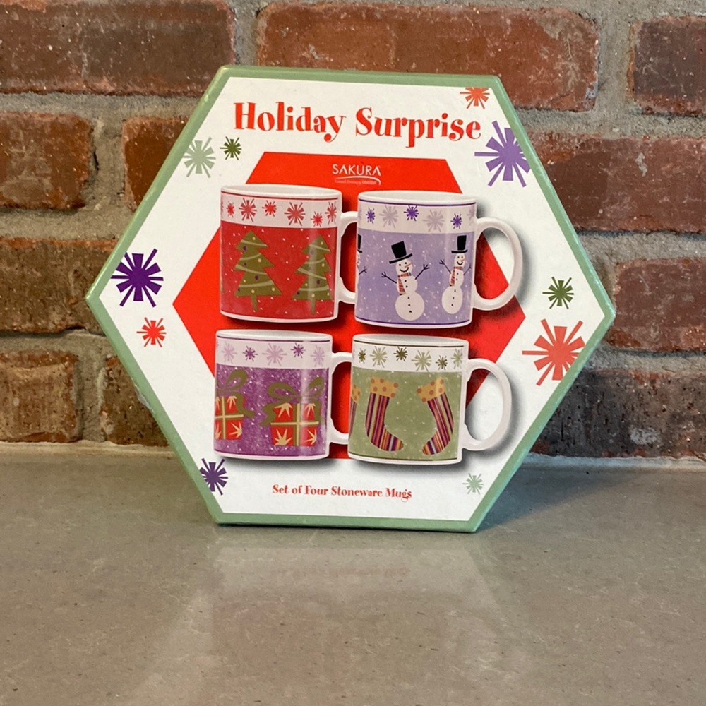 Sakura 4 Holiday surprise mug NWT